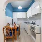 Island\'S Happy Home